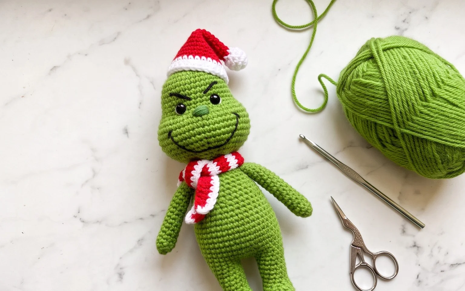 Grinch Amigurumi häkeln: Kostenlose Anleitung für Anfänger