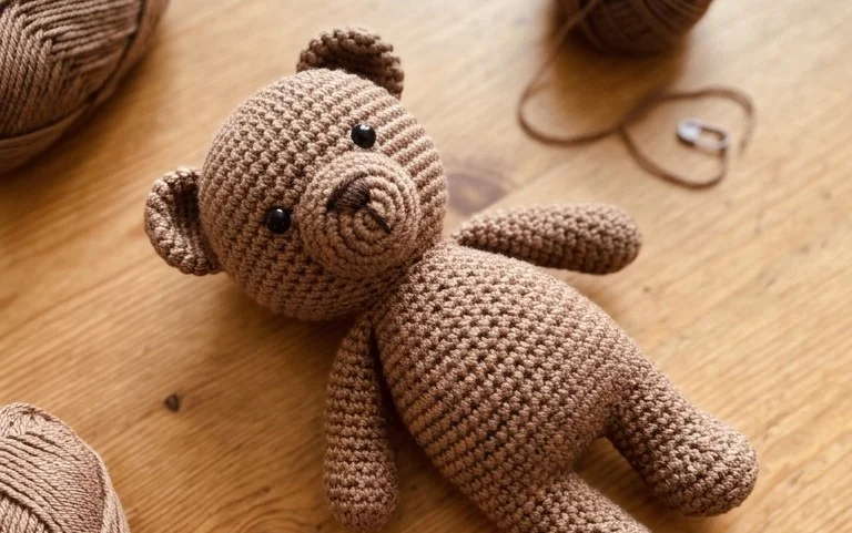 Classic Teddybär Amigurumi: Kostenlose Anleitung Schritt für