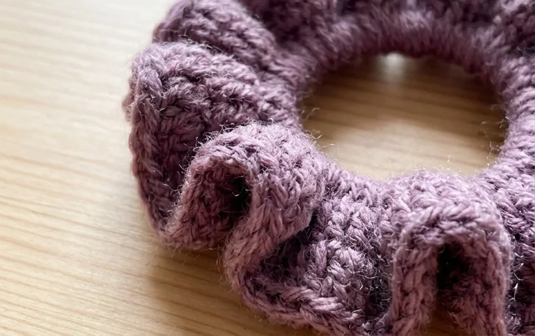 Crochet Scrunchie with Long Curls/Spirals: Easy Pattern & Creative Ideas