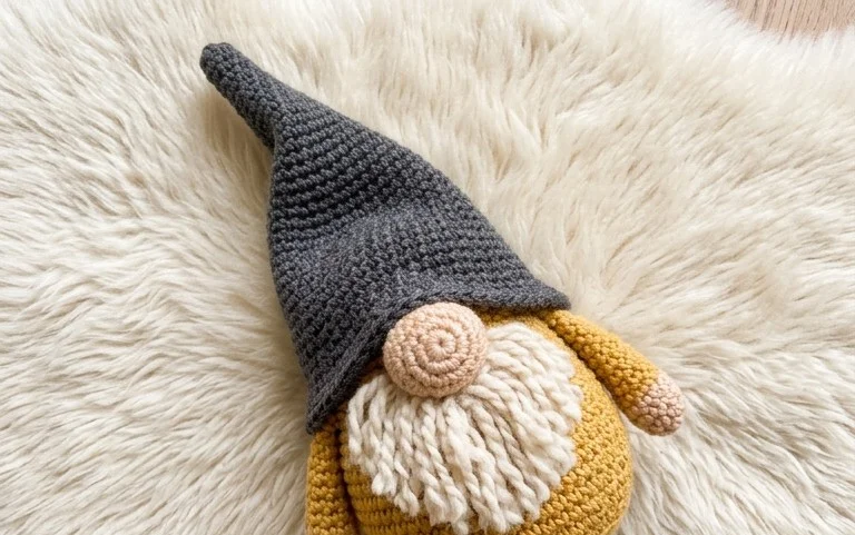 Amigurumi Wichtel häkeln: Kostenlose Anleitung für Anfänger